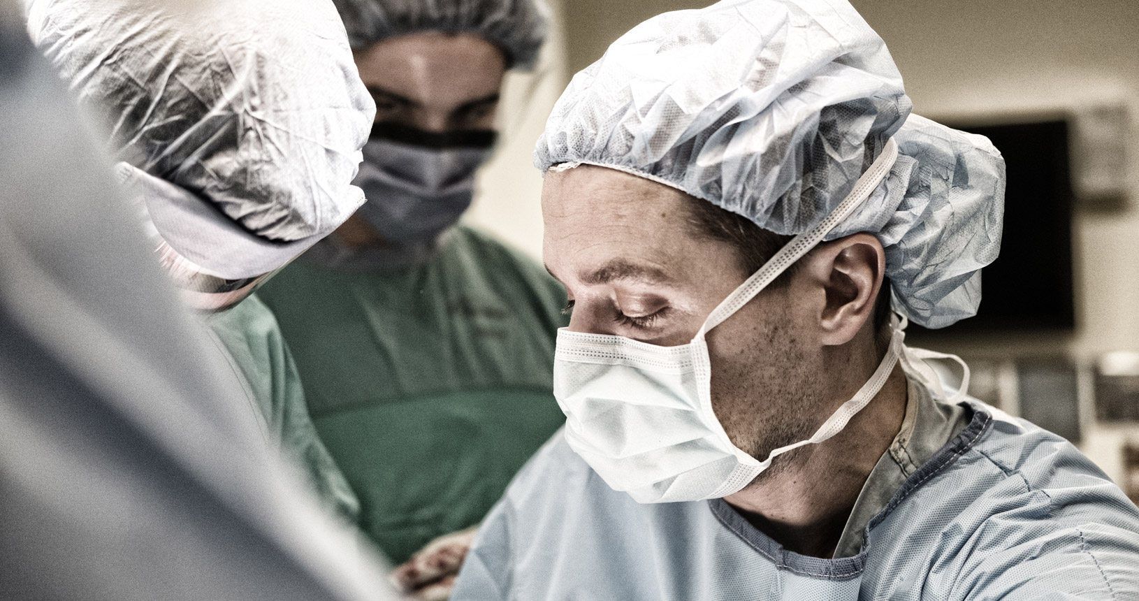 Dr. Michael CT Wansbrough – Orthopaedic Surgeon